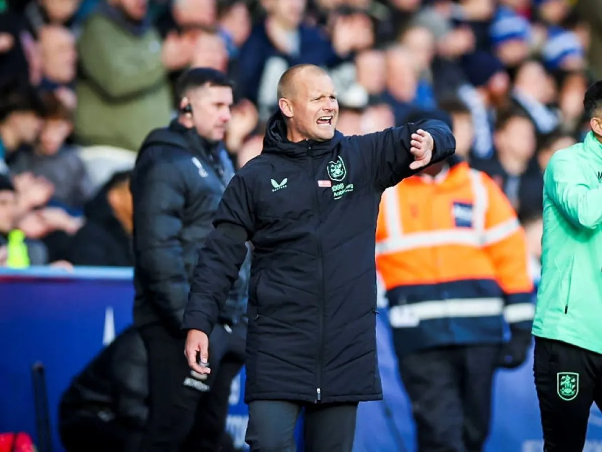 Huddersfield Hadapi Pemuncak Klasemen Lincoln City