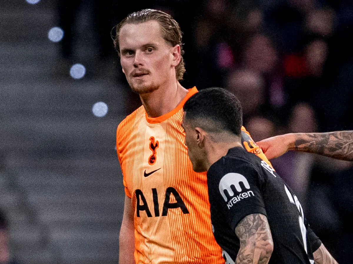 Kinsky Terpuruk De Gea Beri Semangat